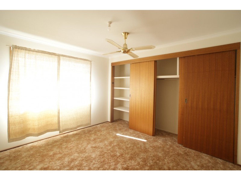 2 Joseph Street, Batehaven NSW 2536