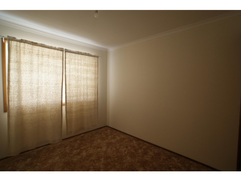 2 Joseph Street, Batehaven NSW 2536