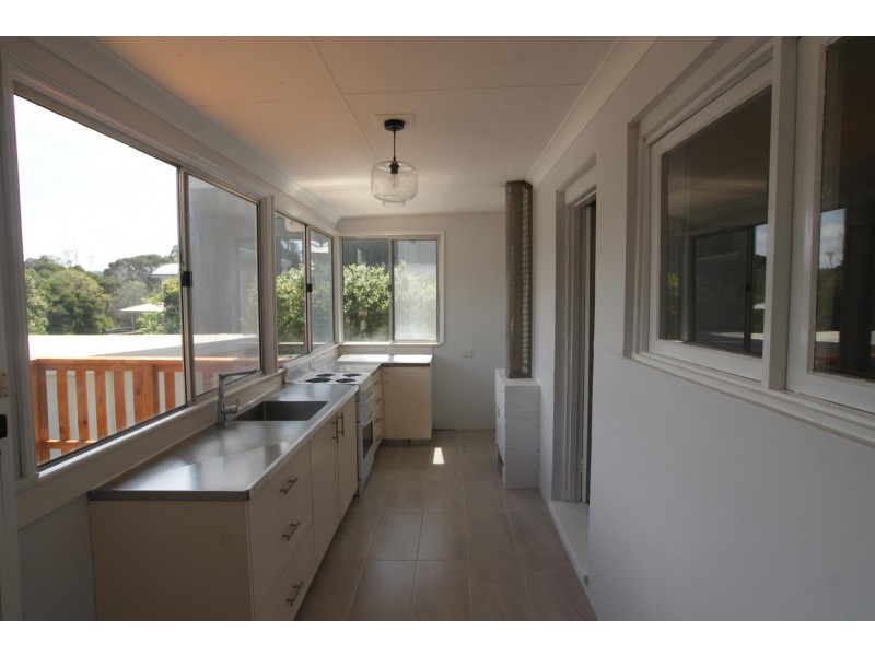 10 Wimbin Avenue, Malua Bay NSW 2536