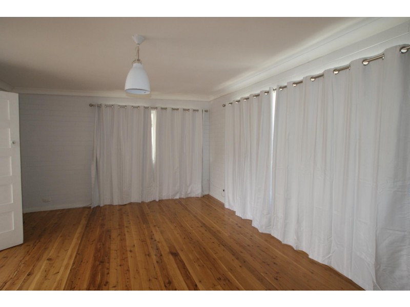 10 Wimbin Avenue, Malua Bay NSW 2536