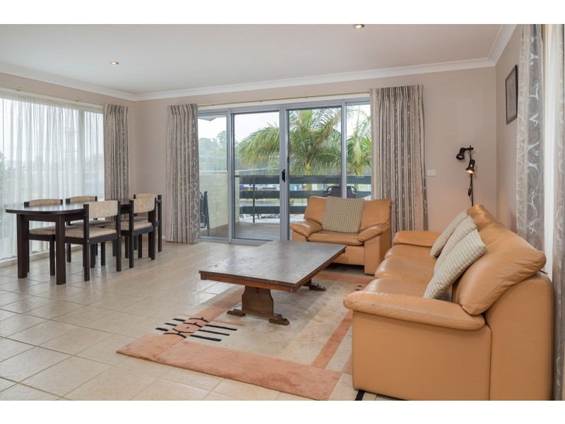 6 Camp Lane, Batemans Bay NSW 2536