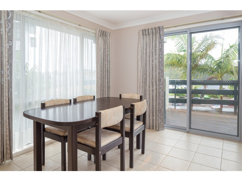 6 Camp Lane, Batemans Bay NSW 2536