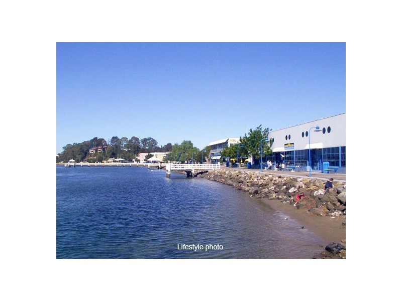 6 Camp Lane, Batemans Bay NSW 2536