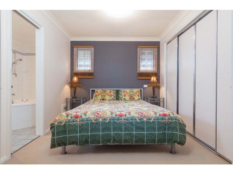 6 Camp Lane, Batemans Bay NSW 2536