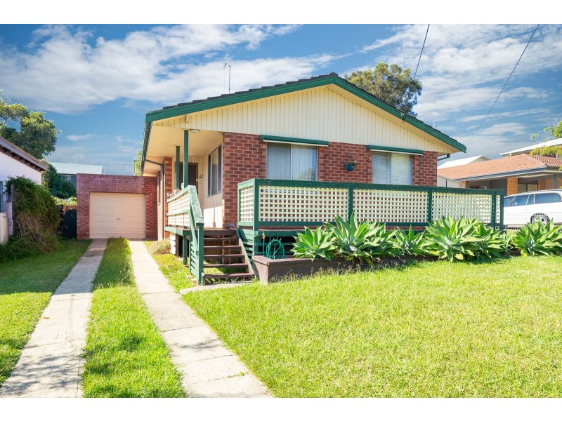 6 Binda Street, Malua Bay NSW 2536