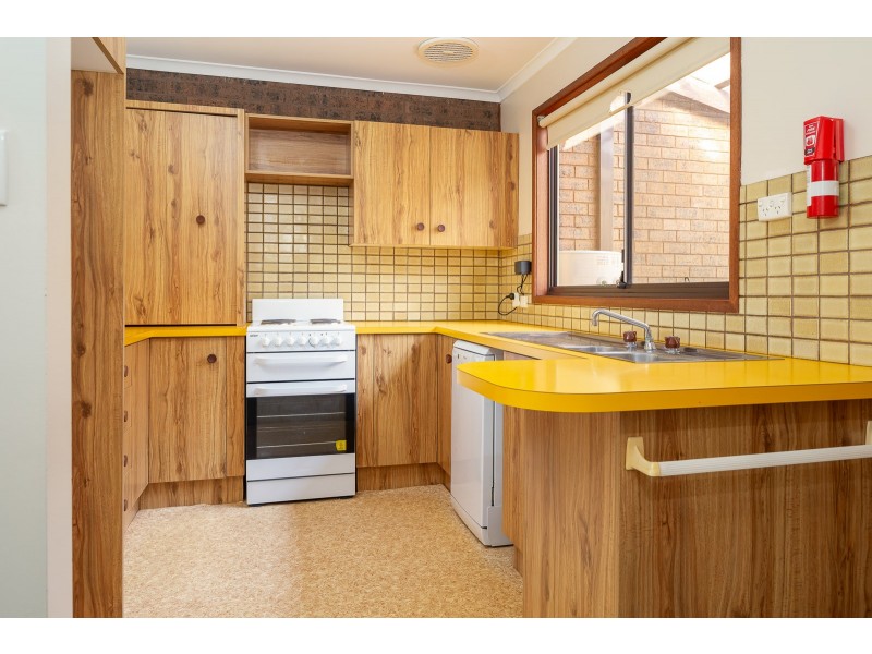 2/12 Parker Avenue, Surf Beach NSW 2536