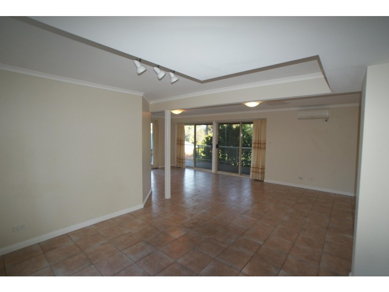 11 Hawks Nest Place, Surfside NSW 2536