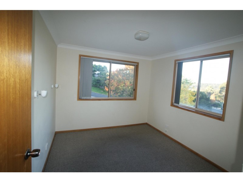 11 Hawks Nest Place, Surfside NSW 2536