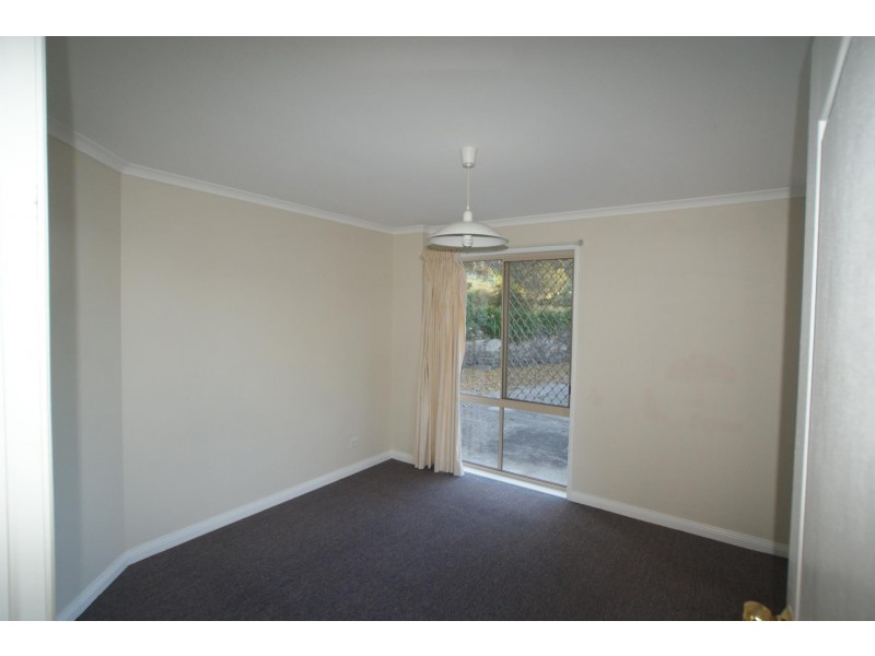 11 Hawks Nest Place, Surfside NSW 2536