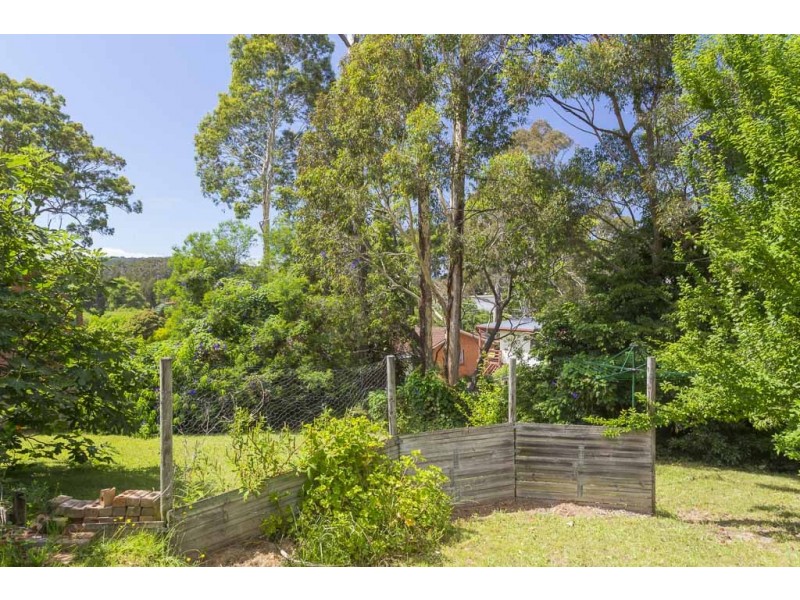 11 Hawks Nest Place, Surfside NSW 2536