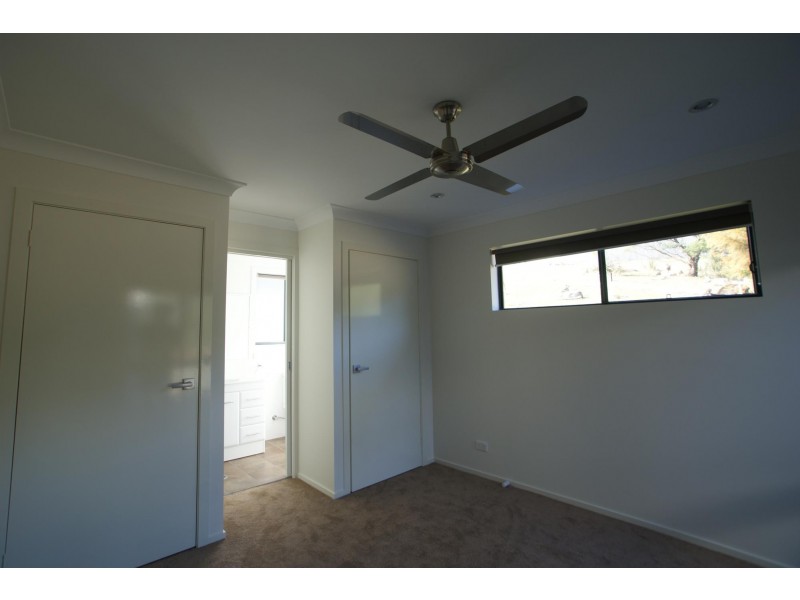 42B Broomfield Cres, Long Beach NSW 2536