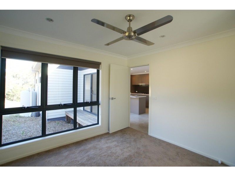 42B Broomfield Cres, Long Beach NSW 2536
