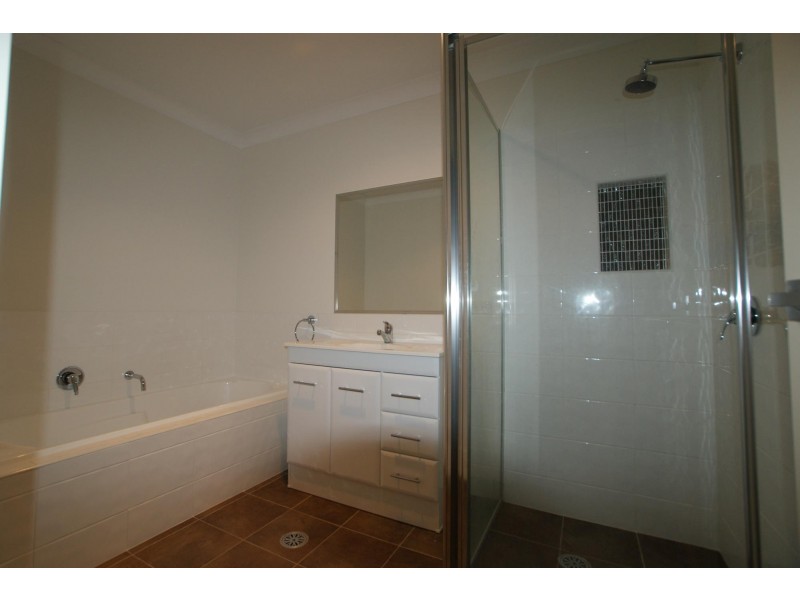 42B Broomfield Cres, Long Beach NSW 2536