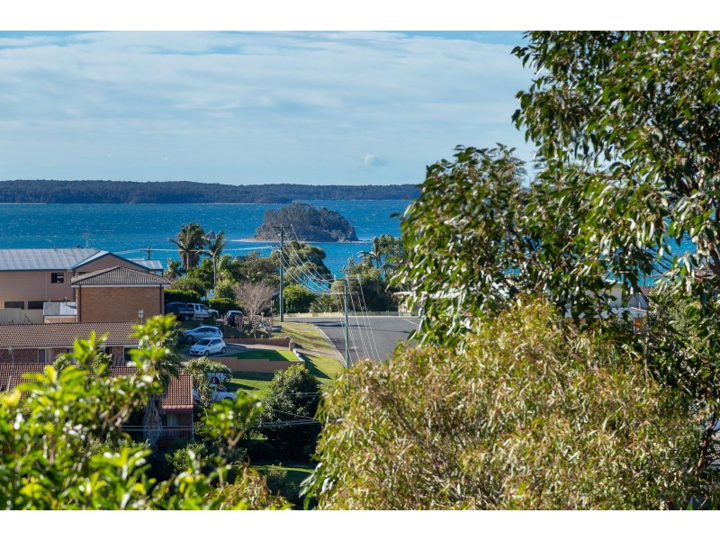 85 Vista Avenue, Catalina NSW 2536