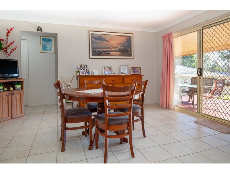 40 Courtenay Crescent, Long Beach NSW 2536