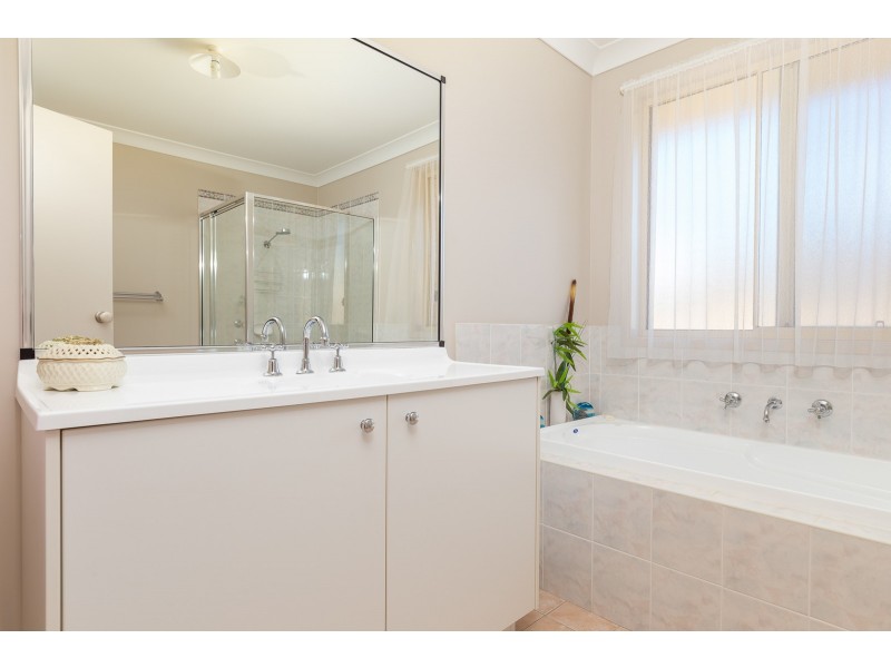 40 Courtenay Crescent, Long Beach NSW 2536