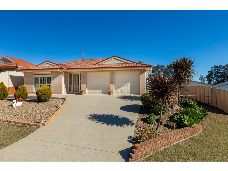 40 Courtenay Crescent, Long Beach NSW 2536