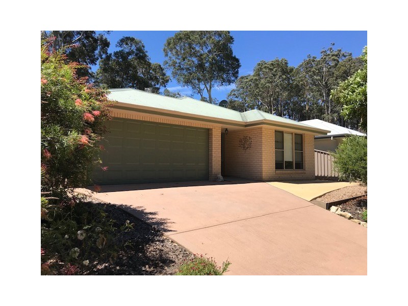 42 Bellbird Drive, Malua Bay NSW 2536
