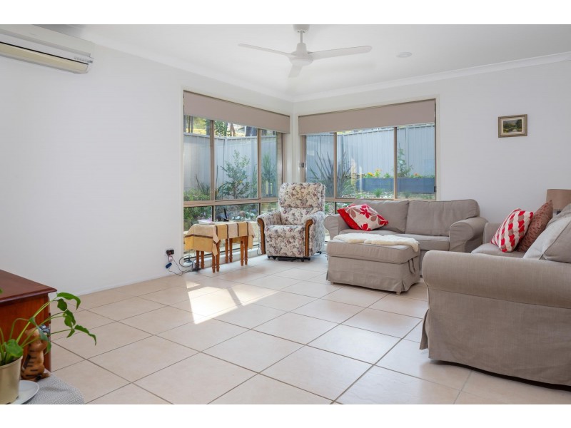 42 Bellbird Drive, Malua Bay NSW 2536