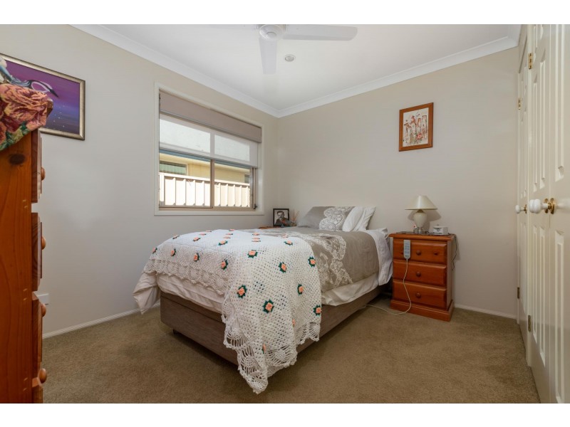 42 Bellbird Drive, Malua Bay NSW 2536