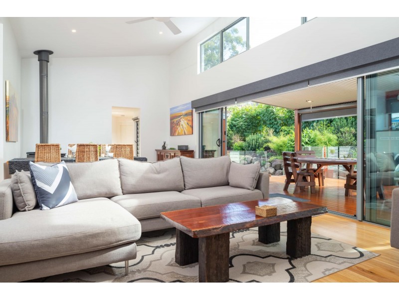 4 Spotted Gum Place, North Batemans Bay NSW 2536
