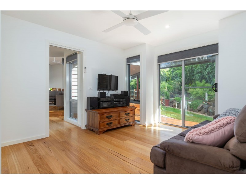 4 Spotted Gum Place, North Batemans Bay NSW 2536