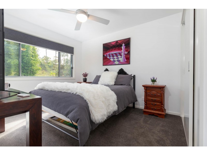 4 Spotted Gum Place, North Batemans Bay NSW 2536
