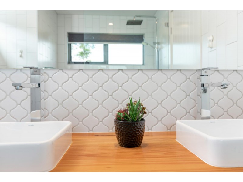 4 Spotted Gum Place, North Batemans Bay NSW 2536