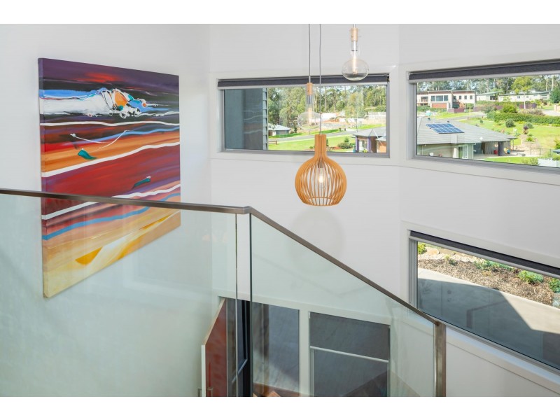 4 Spotted Gum Place, North Batemans Bay NSW 2536
