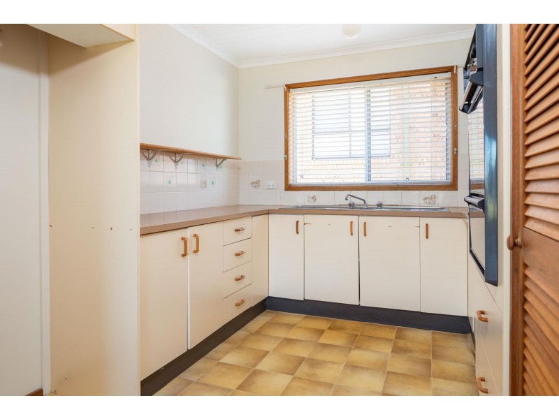 2 Joseph Street, Batehaven NSW 2536