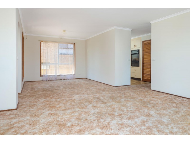 2 Joseph Street, Batehaven NSW 2536