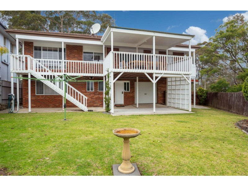16 Bronte Crescent, Sunshine Bay NSW 2536