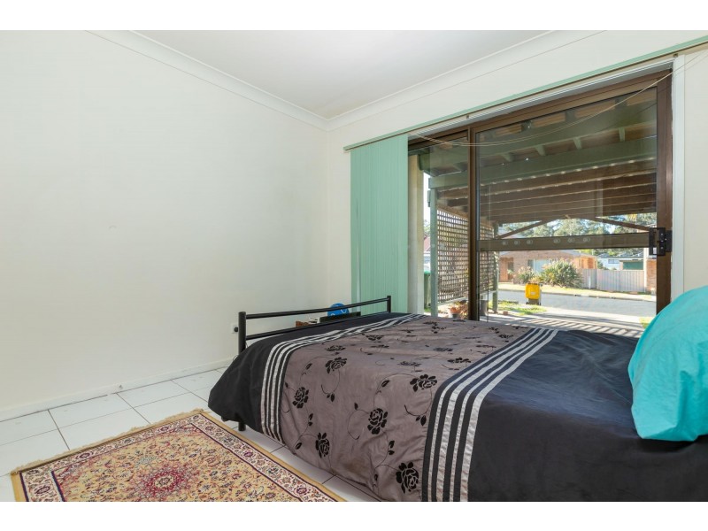 4 Cook Avenue, Surf Beach NSW 2536