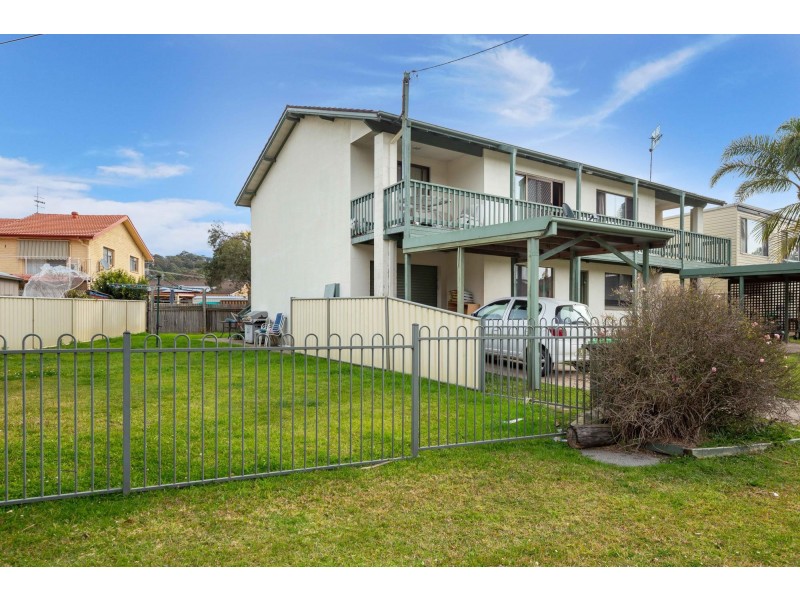 4 Cook Avenue, Surf Beach NSW 2536