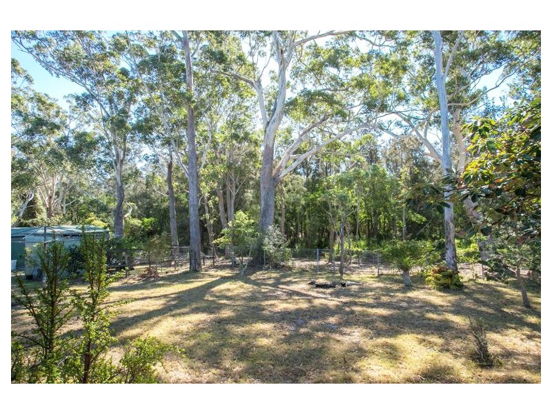 103 Maloneys Drive, Maloneys Beach NSW 2536