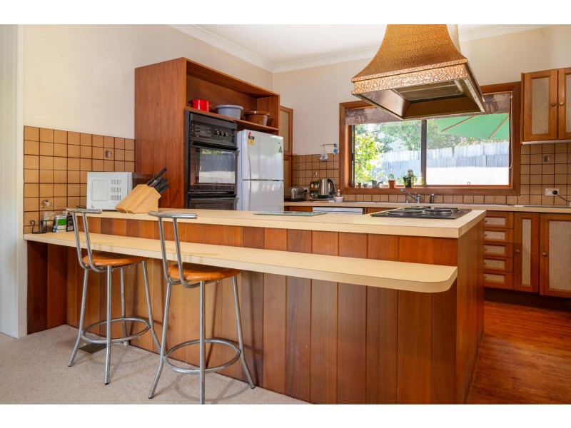56 Cook Avenue, Surf Beach NSW 2536
