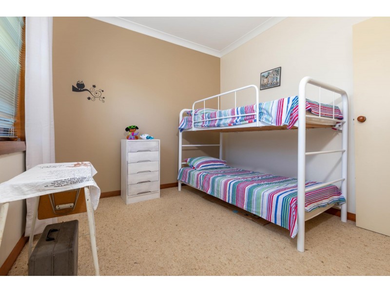 56 Cook Avenue, Surf Beach NSW 2536