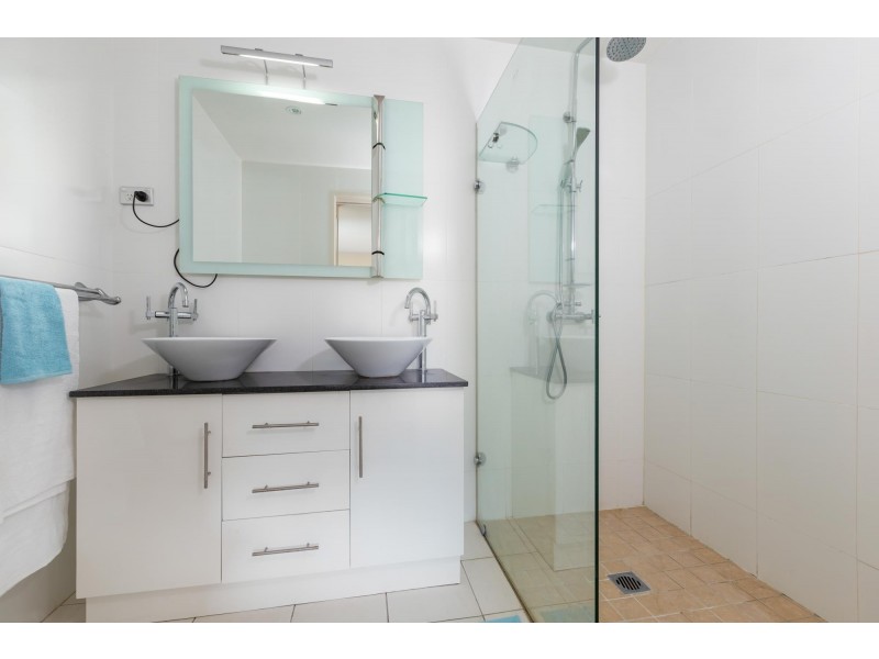 2/30 Pacific Street, Batemans Bay NSW 2536