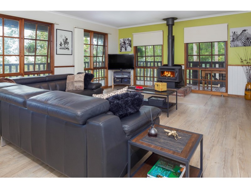 28 Johnson Place, Surf Beach NSW 2536