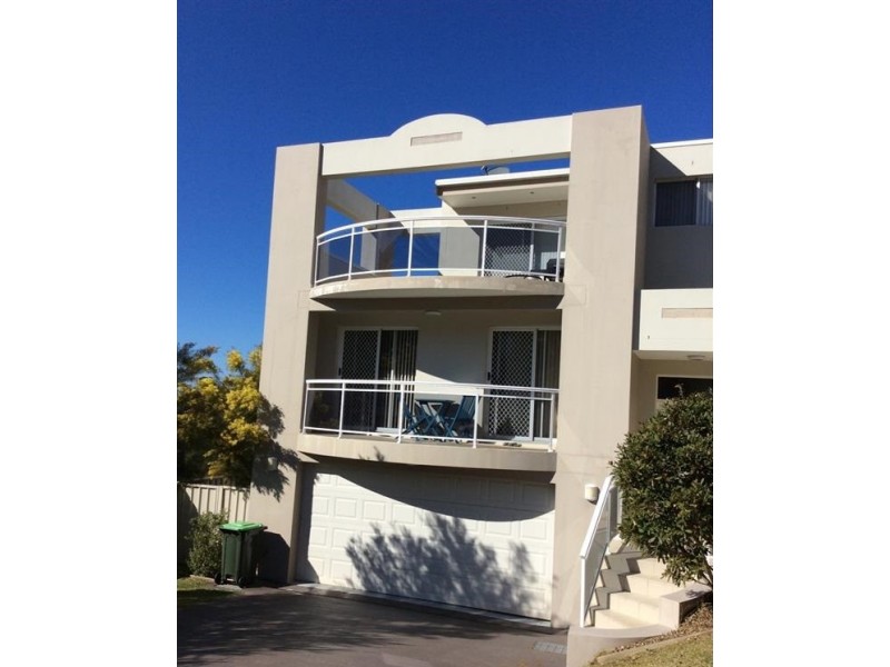 3b Henry Place, Long Beach NSW 2536
