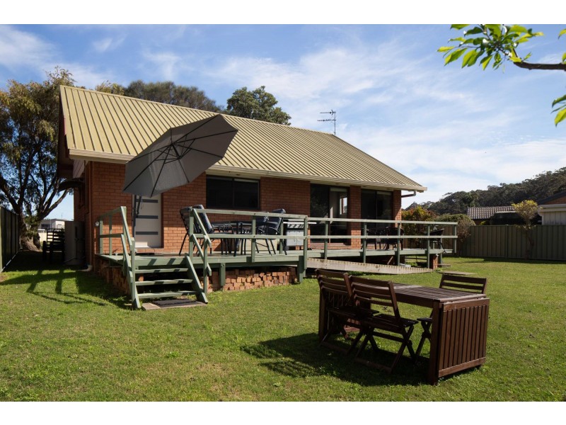 23 Hibiscus Close, Maloneys Beach NSW 2536
