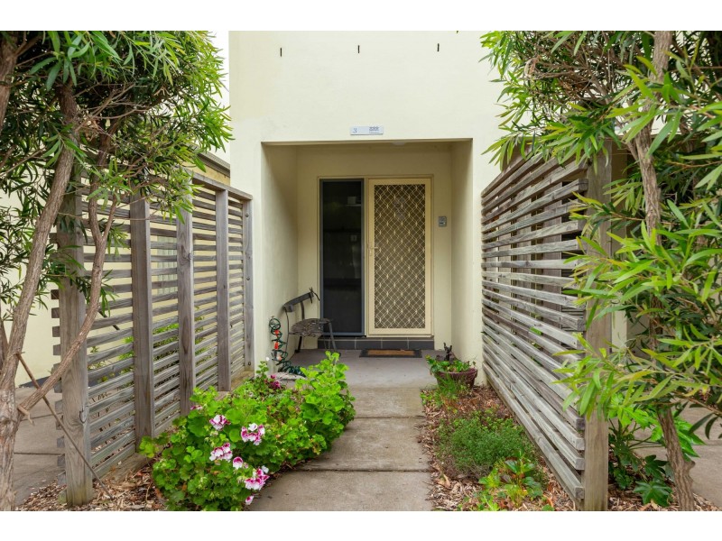 3/5 Crag Road, Batehaven NSW 2536