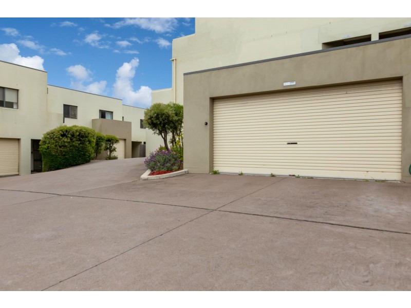 3/5 Crag Road, Batehaven NSW 2536