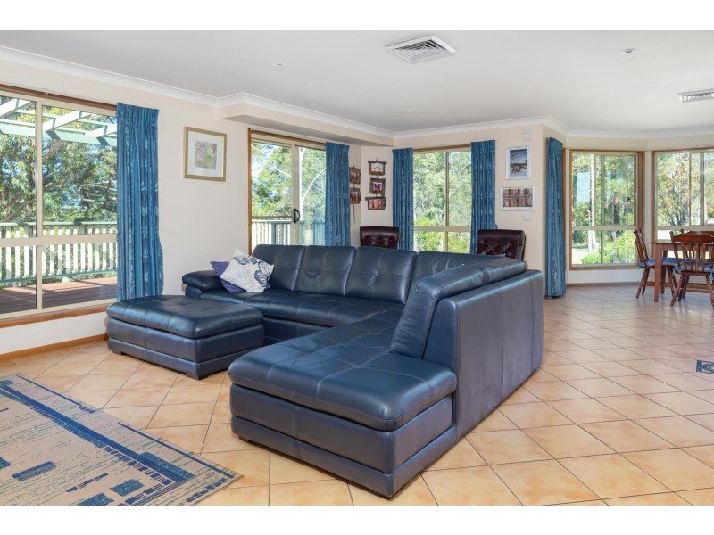 9 Bluemoor Road, North Batemans Bay NSW 2536