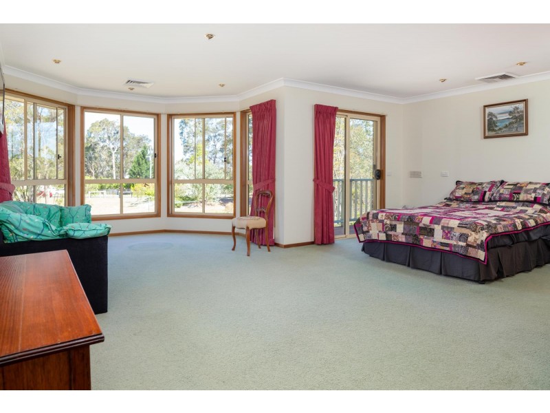 9 Bluemoor Road, North Batemans Bay NSW 2536