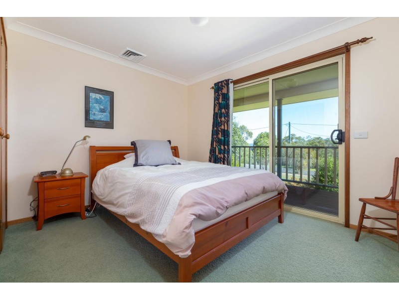 9 Bluemoor Road, North Batemans Bay NSW 2536
