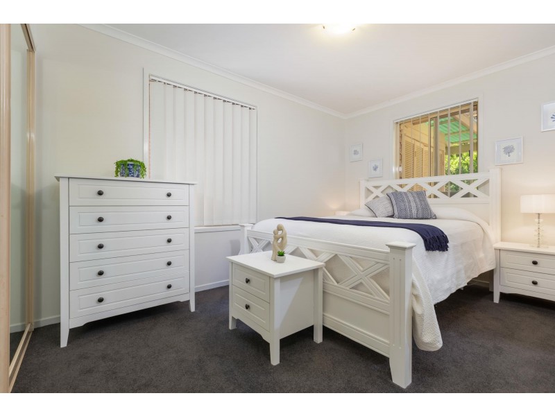 24 Karoola Crescent, Surfside NSW 2536