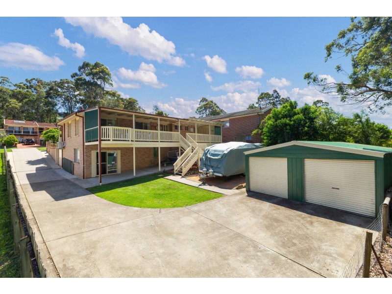24 Karoola Crescent, Surfside NSW 2536