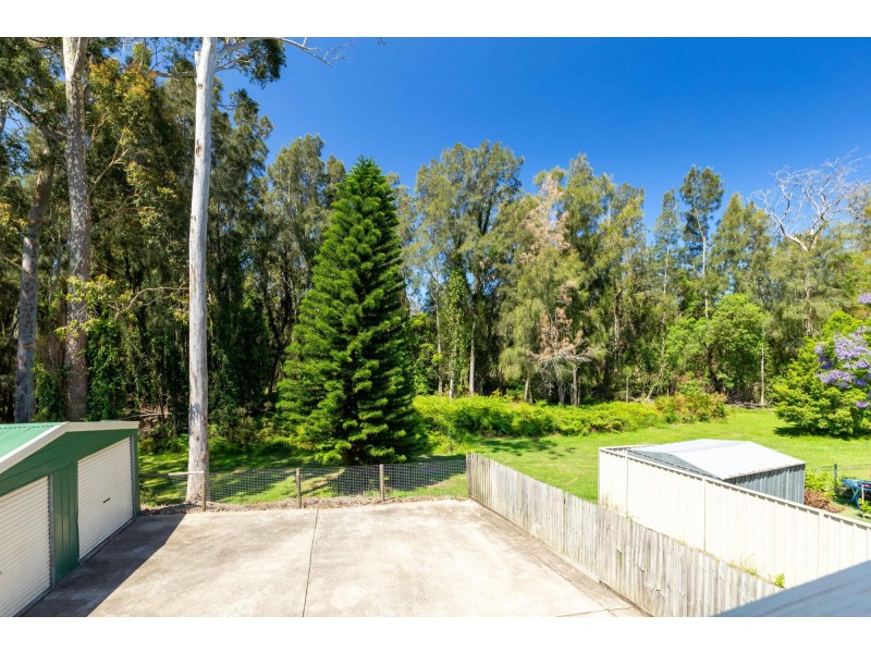 24 Karoola Crescent, Surfside NSW 2536