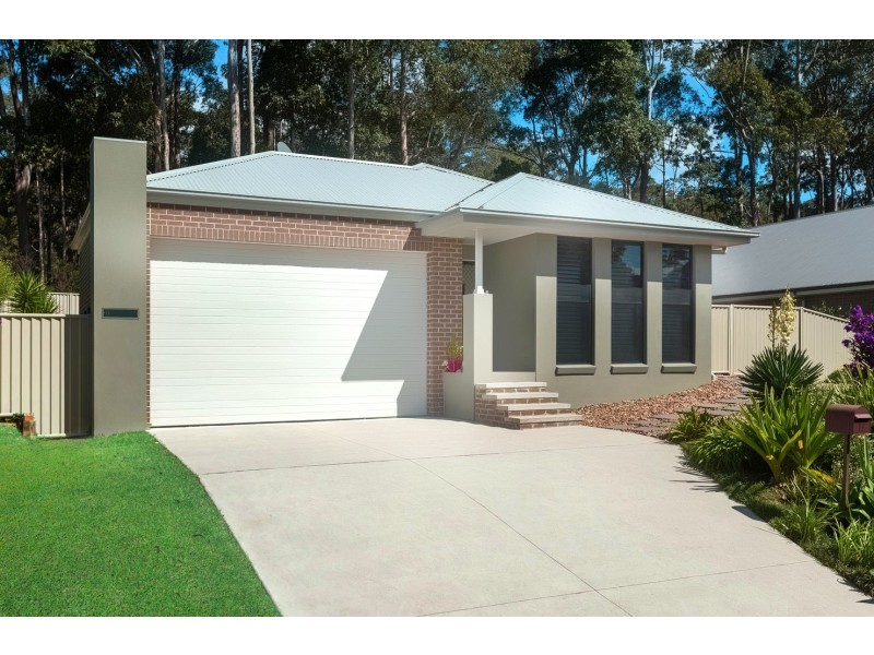 19 Luks Way, Batehaven NSW 2536